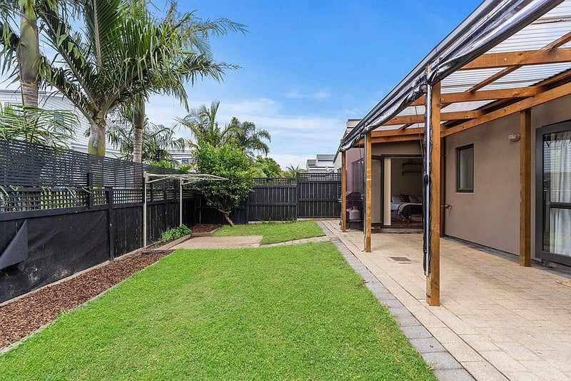 4 Siena Place, Te Atatu Peninsula, Auckland - Carousel 2