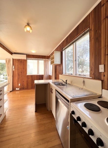 93 Fairview Avenue, Fairview Heights, Auckland - Carousel 2