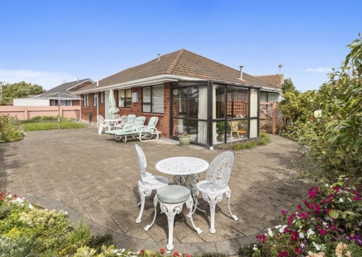 3/18 Cressy ST, Waterloo, Lower Hutt - Carousel 1