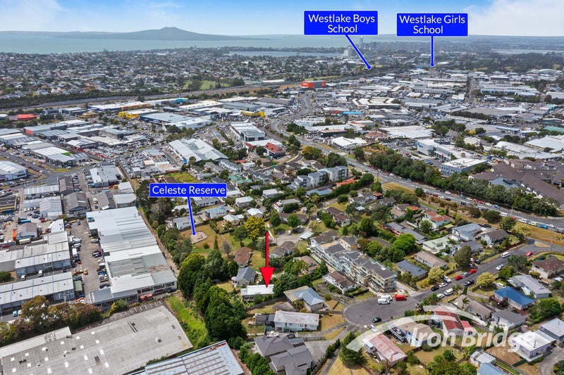 19 Celeste Place, Totara Vale, Auckland - Carousel 11