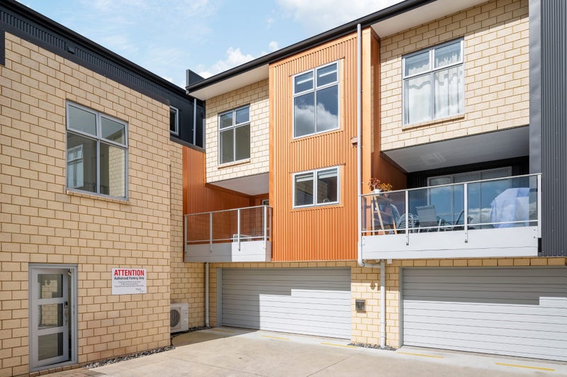 5/7 Vialou Street, Hamilton Central, Hamilton - Carousel 1