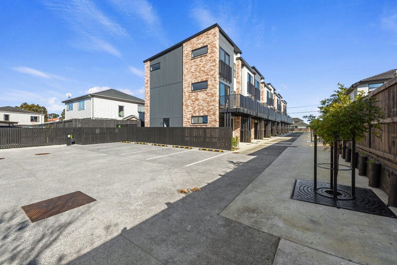 1/494 Richardson Road, Mount Roskill, Auckland - Carousel 2