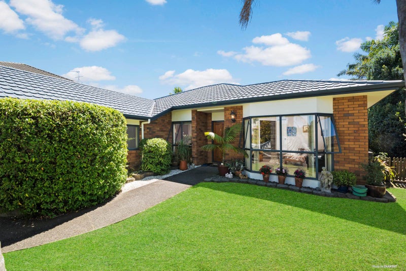 10 Meharg Place, Fairview Heights, Auckland - Carousel 2