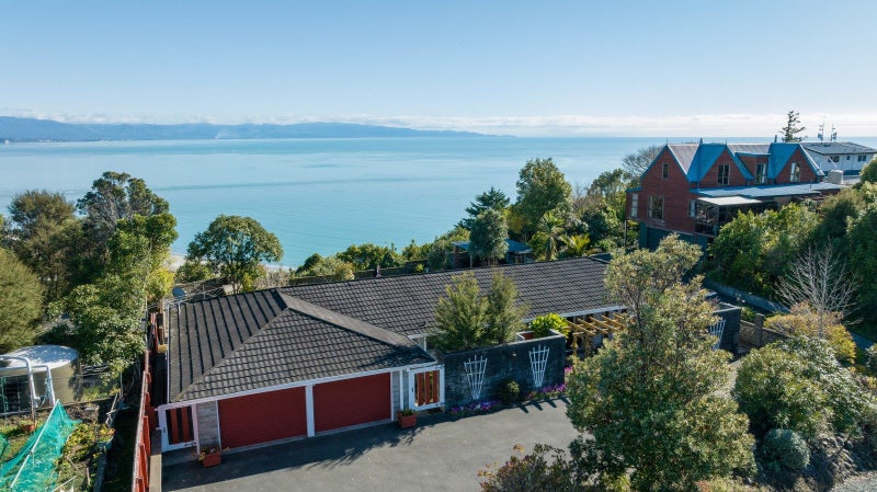 262 Princes Drive, Britannia Heights, Nelson - Carousel 2