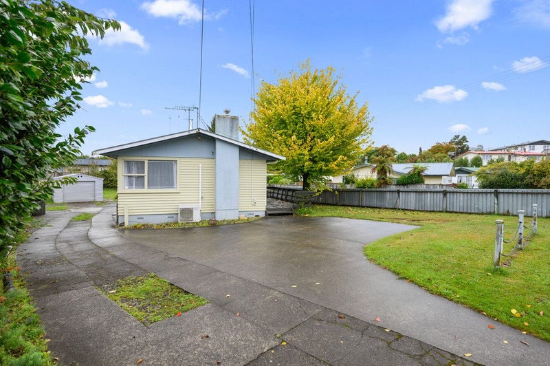 242 Sunset Road, Sunnybrook, Rotorua - Carousel 1