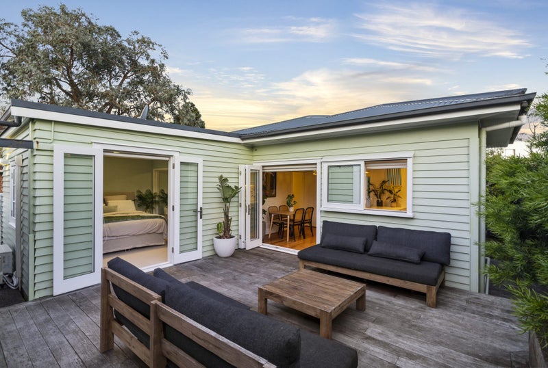 1527 Great North Road, Waterview, Auckland - Carousel 2