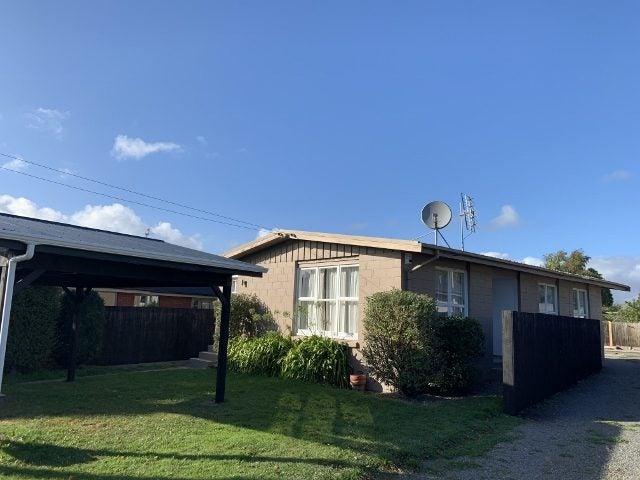 33 Tuckers Road, Redwood, Christchurch - Carousel 1
