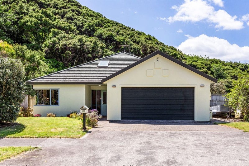 102 Ayton Drive, Whitby, Porirua - Carousel 17