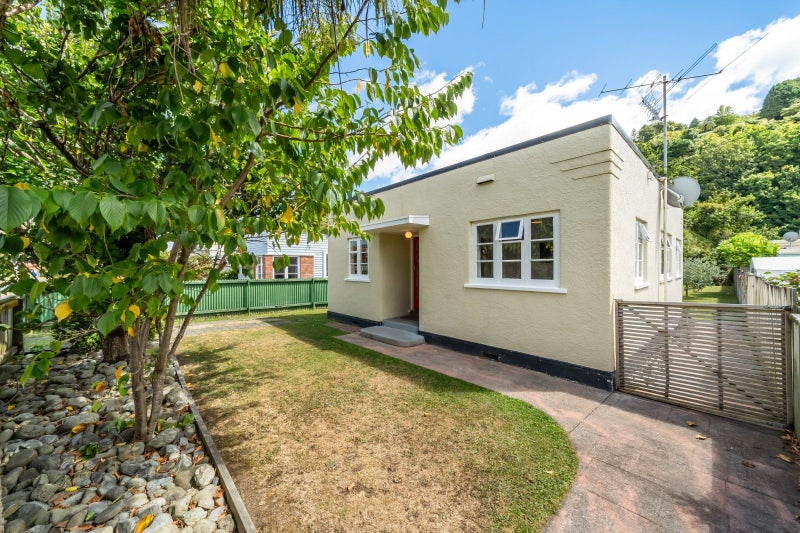 13 Owen Street, Belmont, Lower Hutt - Carousel 1