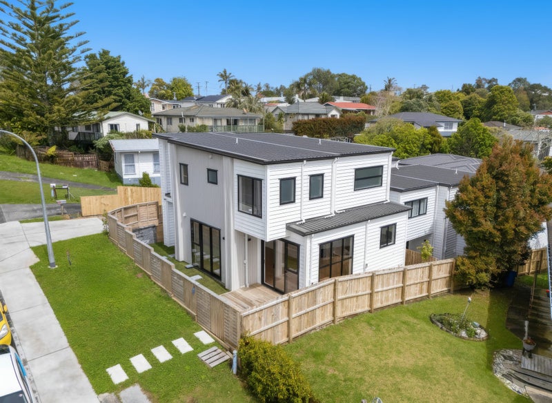 7A Hewlett Road, Massey, Auckland - Carousel 1