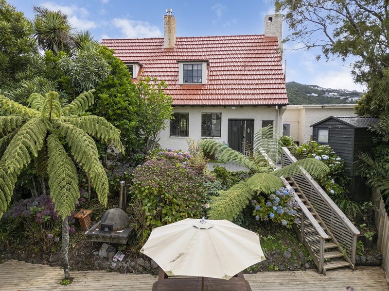 42 Nicholson Road, Khandallah, Wellington - Carousel 22