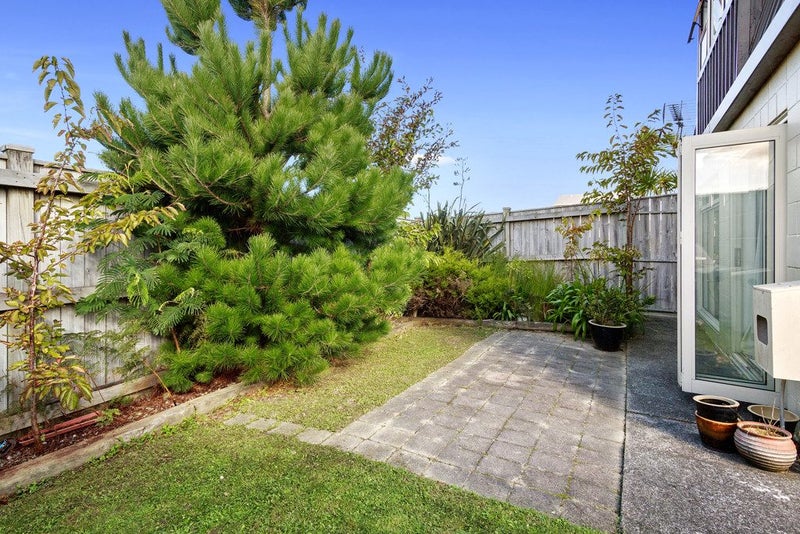 57A Cypress Drive, Maungaraki, Lower Hutt - Carousel 2