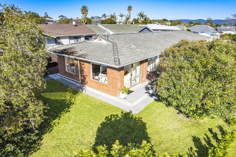 1/2 Vodanovich Road, Te Atatu South, Auckland - Carousel 2