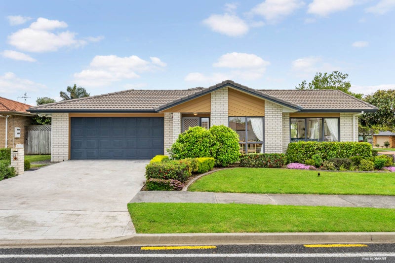 12 Huntington Drive, Huntington Park, Auckland - Carousel 2