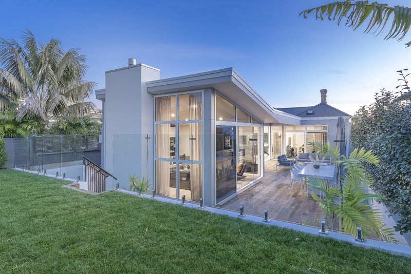 43 Sussex Street, Grey Lynn, Auckland - Carousel 1