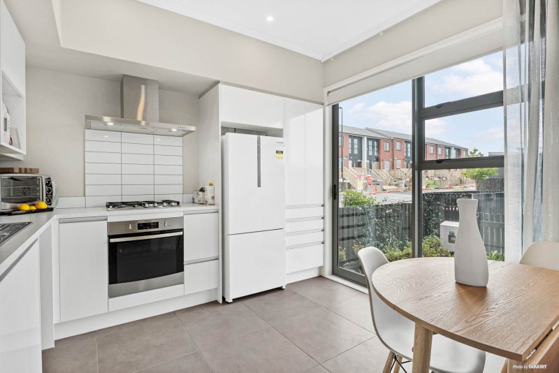 30 Kauri Amber Road, Westgate, Auckland - Carousel 2