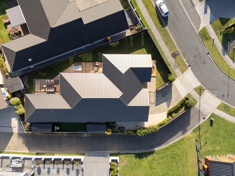 13 Sydney Place, Flagstaff, Hamilton - Carousel 2