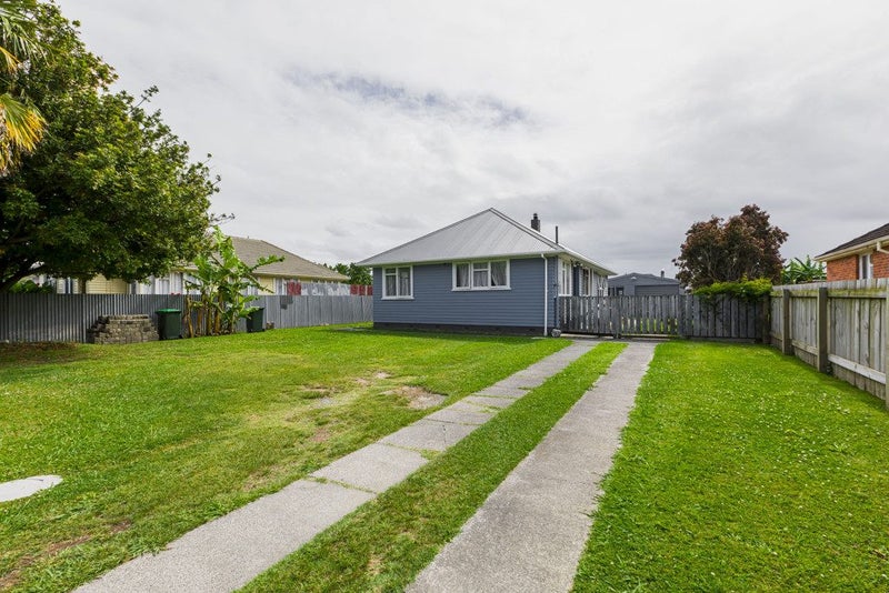 12 Seddon Crescent, Marewa, Napier - Carousel 1