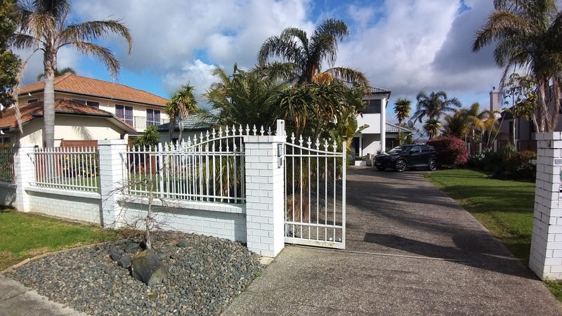 63 Quedley Court, Eastern Beach, Auckland - Carousel 15