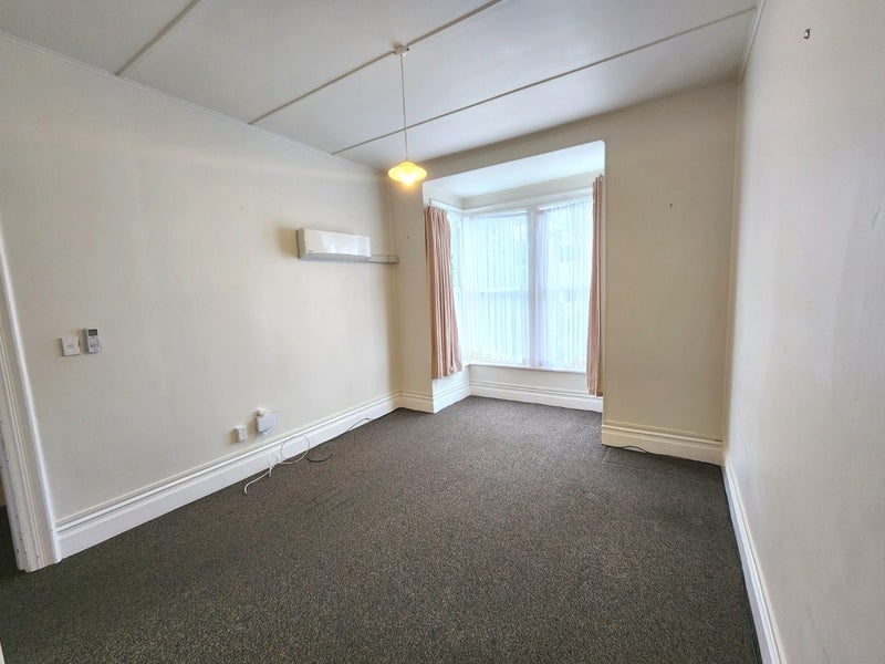 80 Roxburgh Street, Mount Victoria, Wellington - Carousel 2