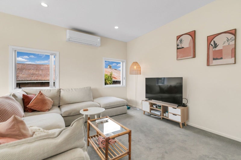 4/325 Mount Albert Road, Mount Roskill, Auckland - Carousel 1