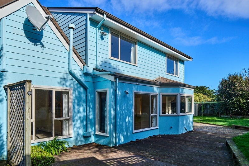 24 Saunders Close, Whitby, Porirua - Carousel 2