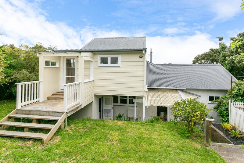 52 Totara Road, Miramar, Wellington - Carousel 2
