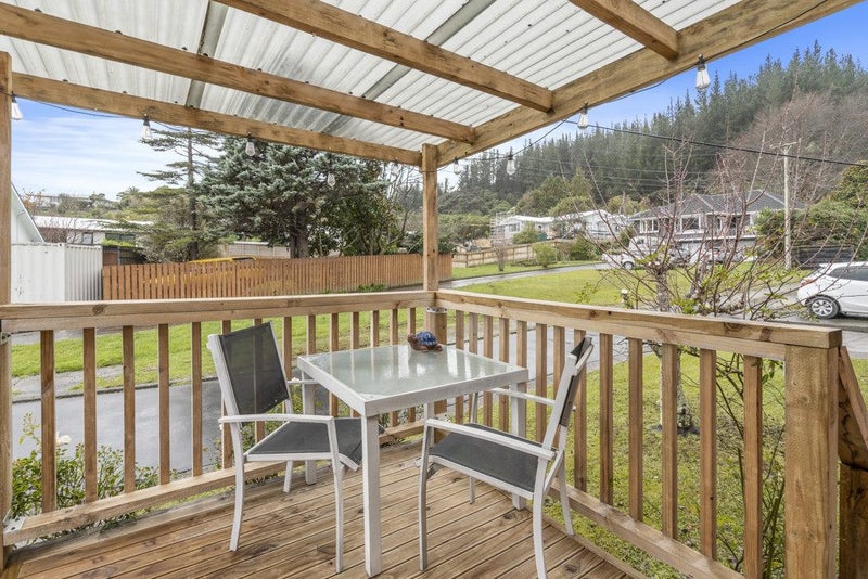 6 Garth Lane, Maoribank, Upper Hutt - Carousel 20