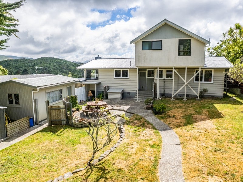 3 Bermer Road, Belmont, Lower Hutt - Carousel 1