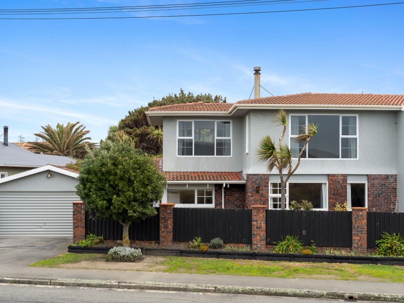 29 Marine Parade, North New Brighton, Christchurch - Carousel 1