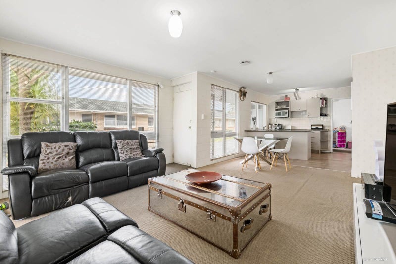 2/201 Bucklands Beach Road, Bucklands Beach, Auckland - Carousel 2