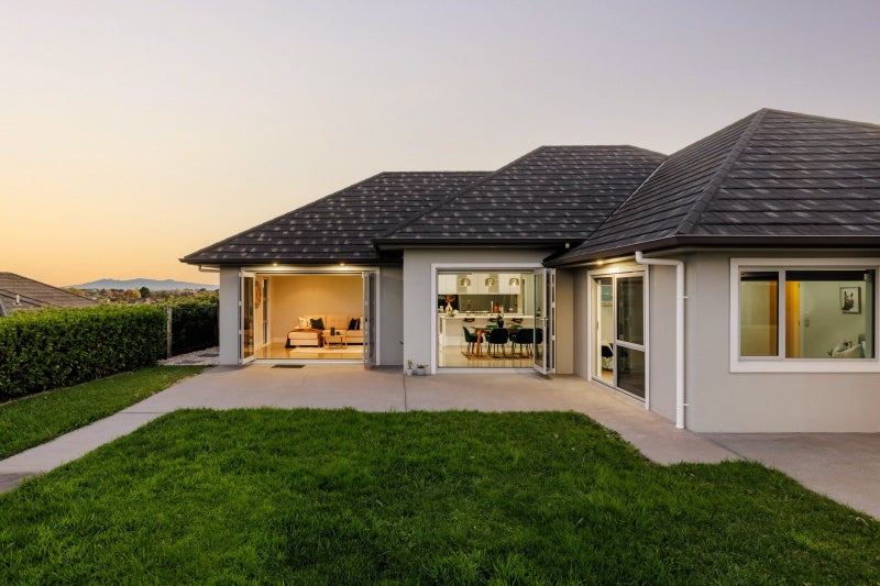 160 Cumberland Drive, Flagstaff, Hamilton - Carousel 2