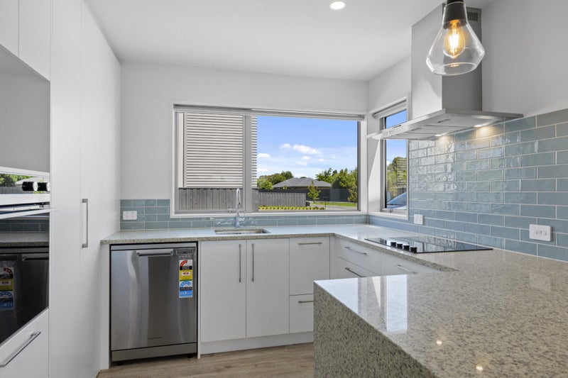 11 Kakapo Lane, Redwood, Christchurch - Carousel 2