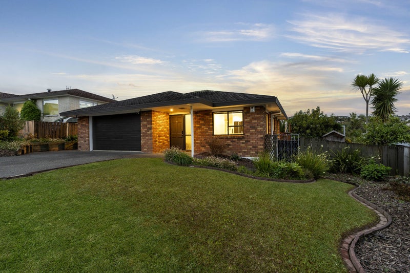 20 Matisse Drive, West Harbour, Auckland - Carousel 1