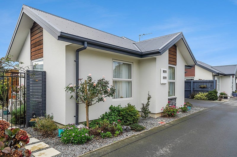 3 Cressy Lane, Woolston, Christchurch - Carousel 1