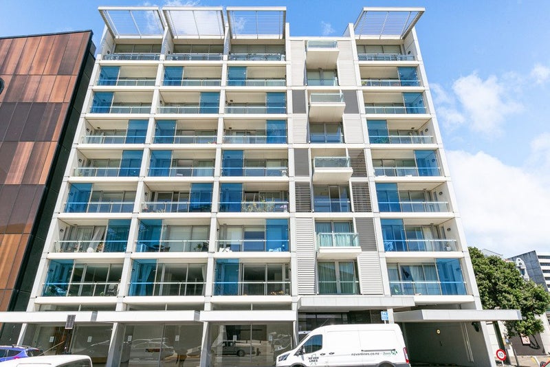 5A/42 Cable Street, Te Aro, Wellington - Carousel 18