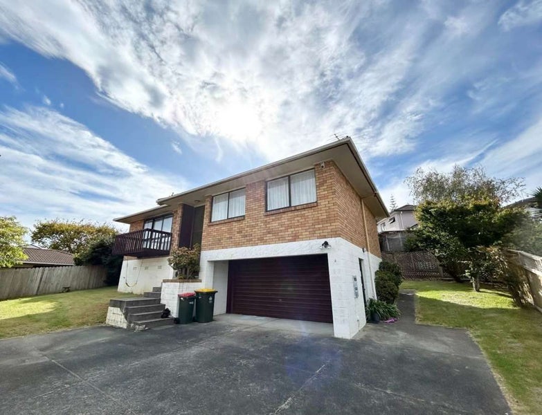 2/66 Aberfeldy Avenue, Highland Park, Auckland - Carousel 1