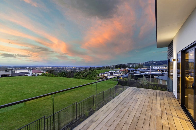 129 Penruddock Rise, Westmorland, Christchurch - Carousel 1