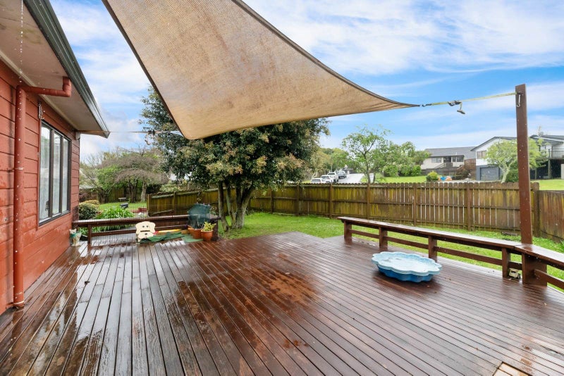 1/15 Seaglen Place, Botany Downs, Auckland - Carousel 2