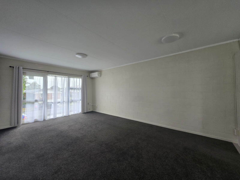 2 Tennessee Avenue, Māngere East, Auckland - Carousel 2