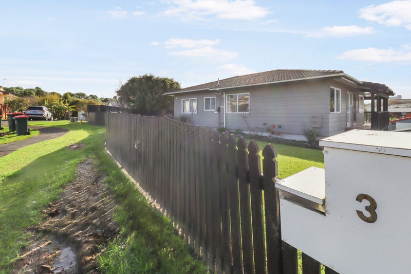 3 Kirklow Place, Goodwood Heights, Auckland - Carousel 16