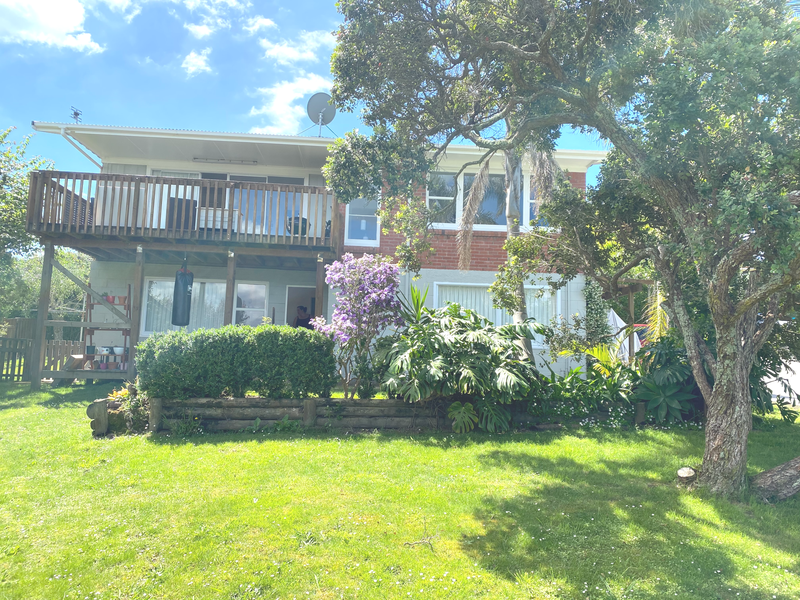 12 Moana Terrace, Maraetai, Auckland - Carousel 1