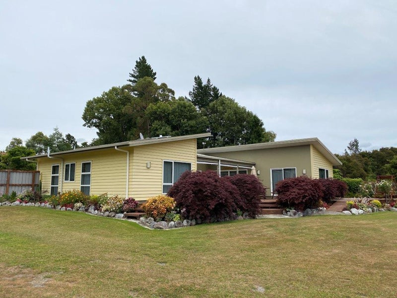 12 Poplar Lane, Collingwood - Carousel 1