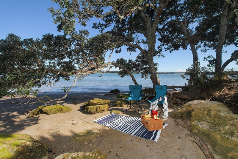 100 Wharf Road, Pukekohe - Carousel 1