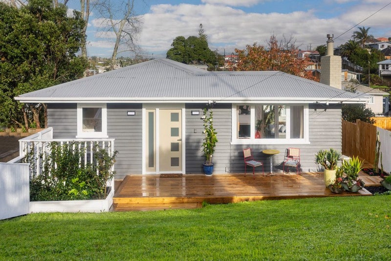 7 Hillview Avenue, New Windsor, Auckland - Carousel 1