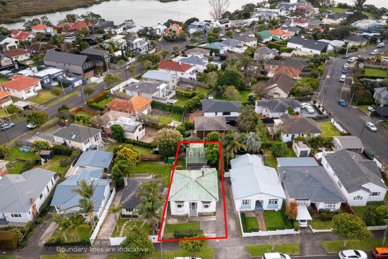 29 Lemington Road, Westmere, Auckland - Carousel 1