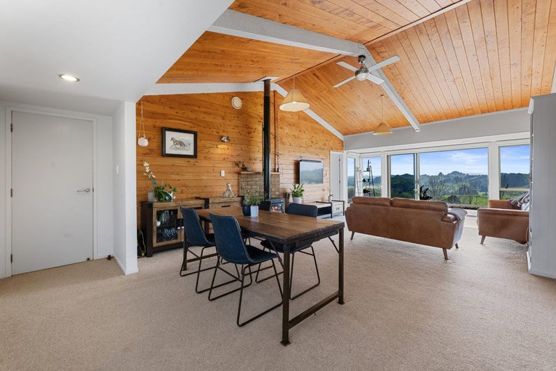 2820 Highway 22, Tuakau - Carousel 27