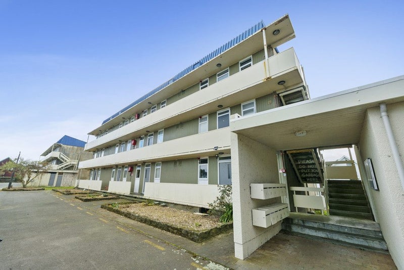 9/41 Barber Grove, Moera, Lower Hutt - Carousel 2