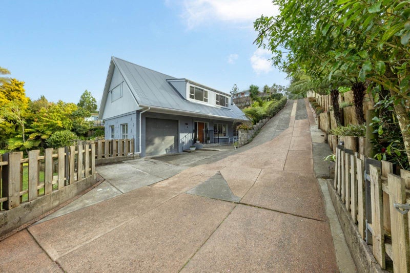 79 Daffodil Street, Titirangi, Auckland - Carousel 2
