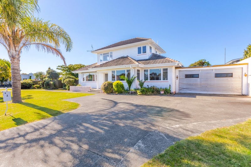 1 Mckenzie Avenue, Marewa, Napier - Carousel 1